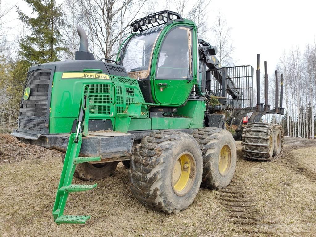 John Deere 1210 G フォワーダー
