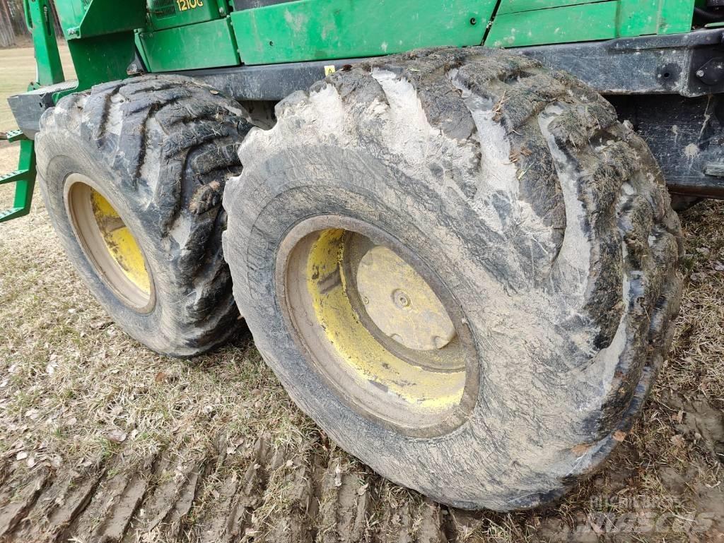 John Deere 1210 G フォワーダー