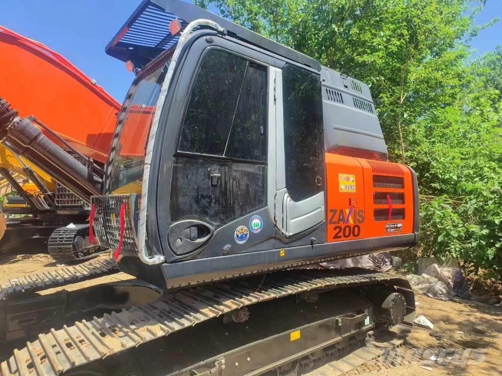 Hitachi EX200-3 大型油圧ショベル12t以上（パワーショベル・ユンボ）