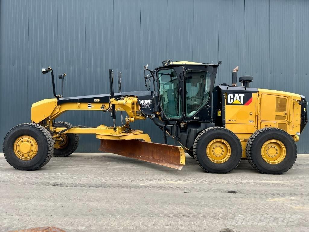CAT 140M2 AWD モーターグレーダー