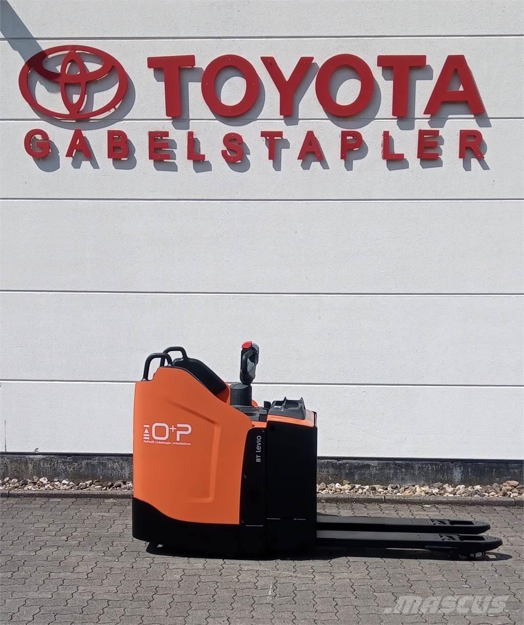 Toyota LPE 250 ローリフト