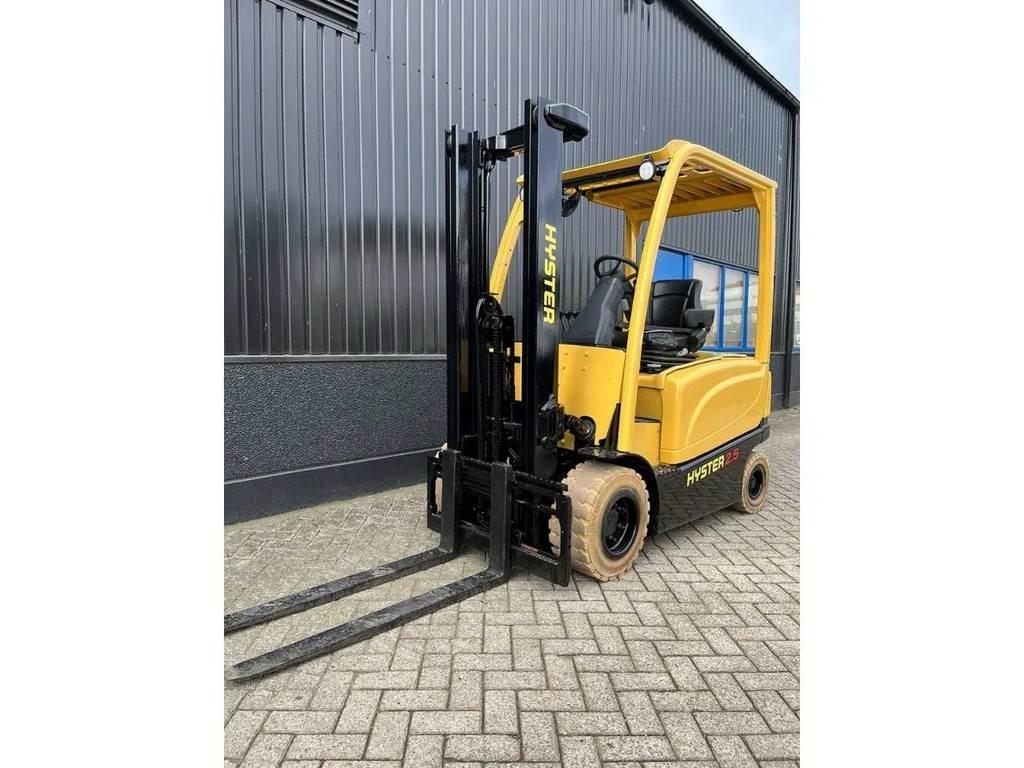Hyster J2.5XN バッテリーフォークリフト