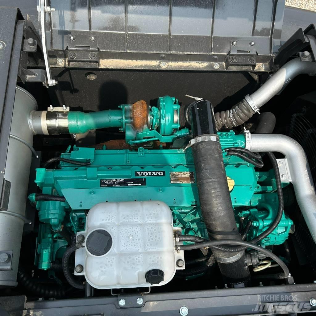 Volvo 300 大型油圧ショベル12t以上（パワーショベル・ユンボ）