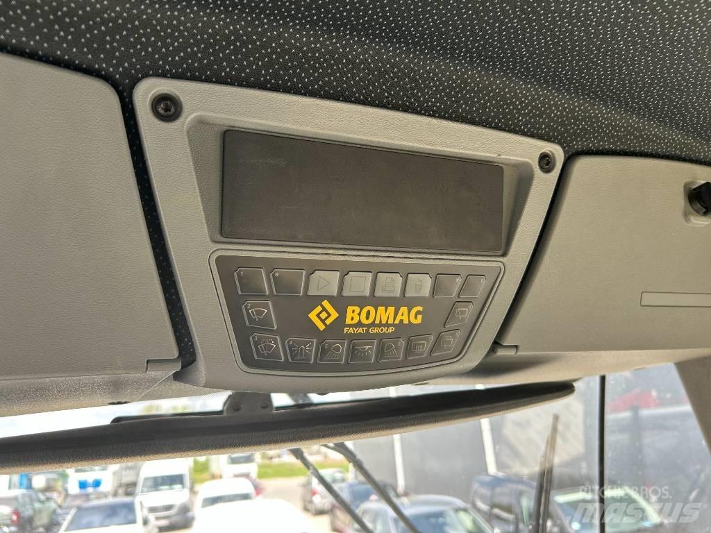 Bomag BW 177 D-5 振動ローラ