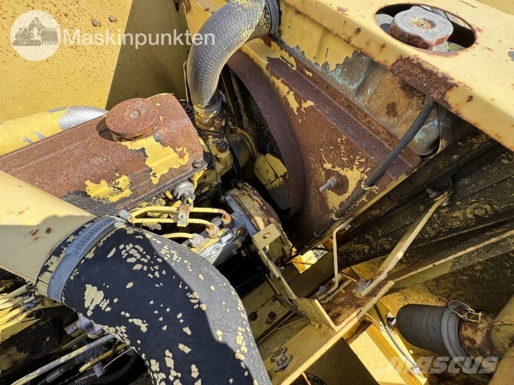 New Holland 1530 コンバイン