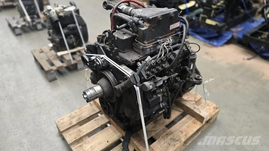 Cummins B3.9-C エンジン