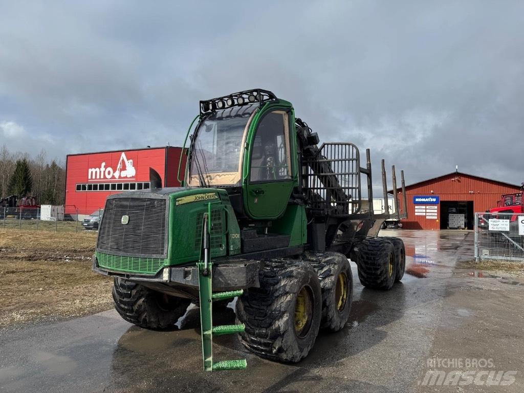 John Deere 1010 E フォワーダー