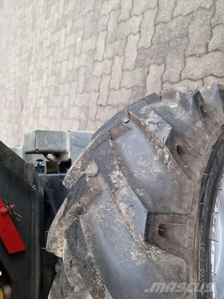 Wacker Neuson 1501 サイト　ダンプ