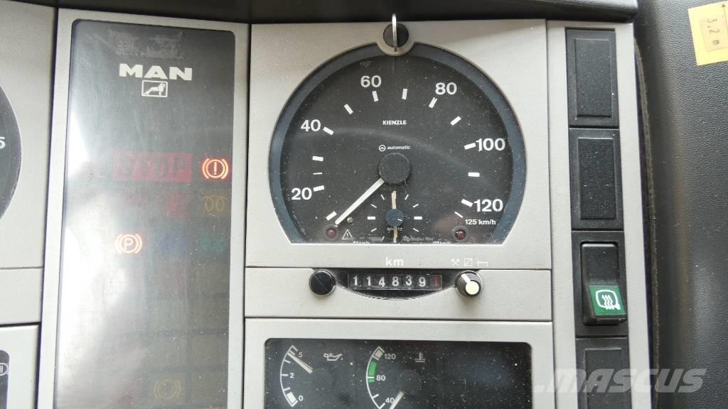 Wumag WT 260 トラック高所作業車