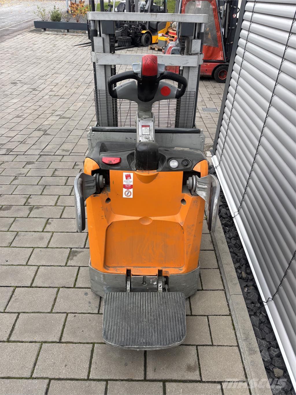 Still EXD-SF20 自走式スタッカー