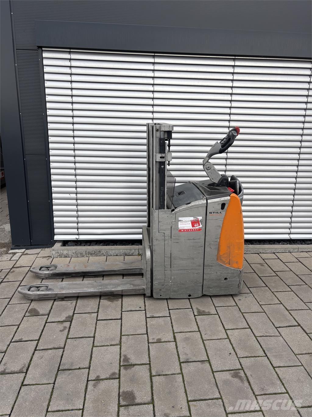 Still EXD-SF20 自走式スタッカー