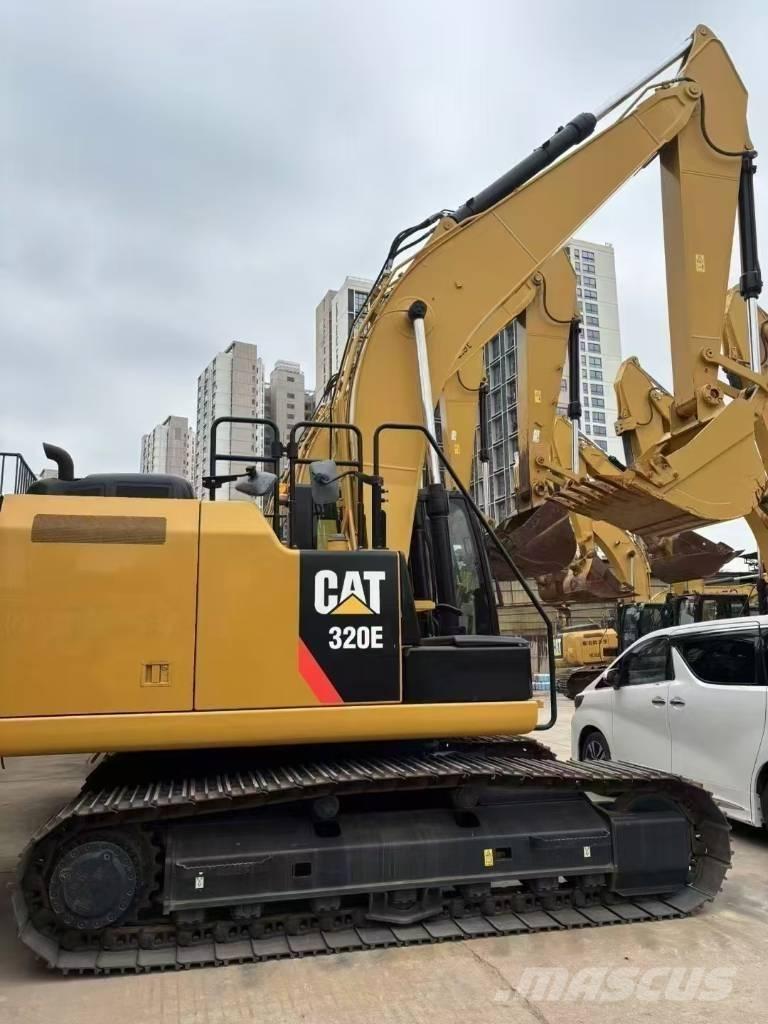 CAT 320 E 大型油圧ショベル12t以上（パワーショベル・ユンボ）