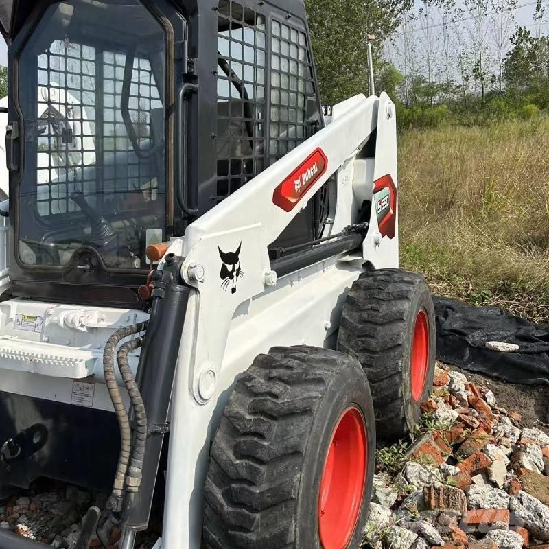 Bobcat S 590 スキッドステアローダー