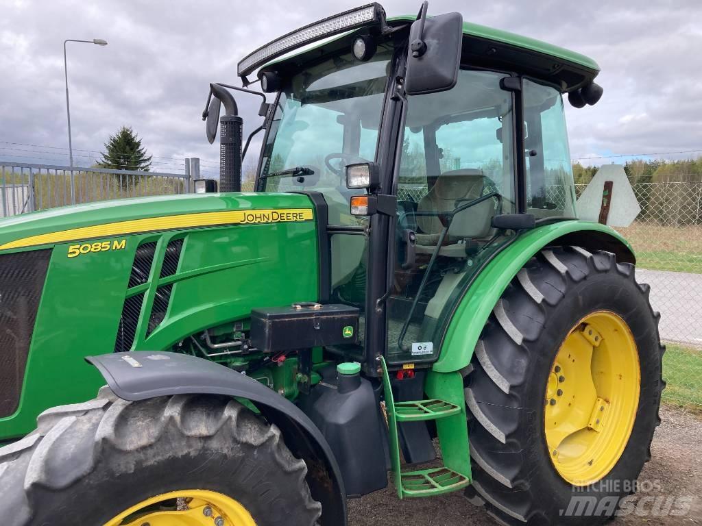 John Deere 5085 M トラクター