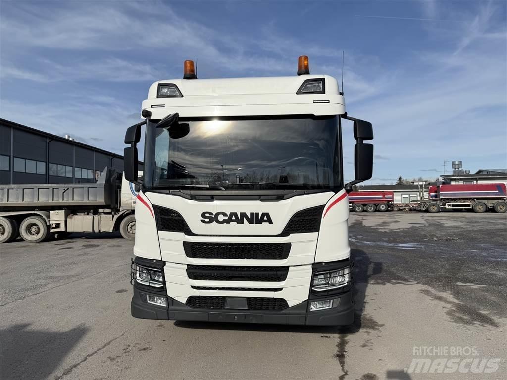 Scania P 360 6X2 キャブ付きシャーシ