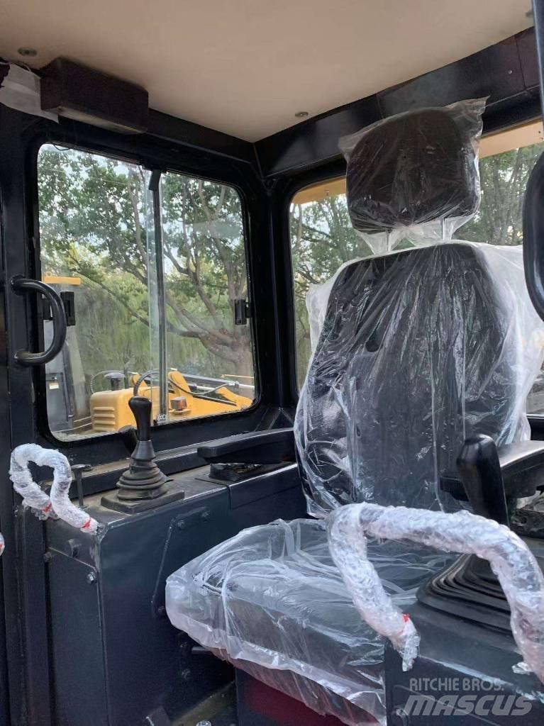 CAT D 5 K ブルドーザー