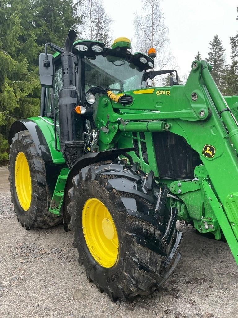 John Deere 6120 M トラクター