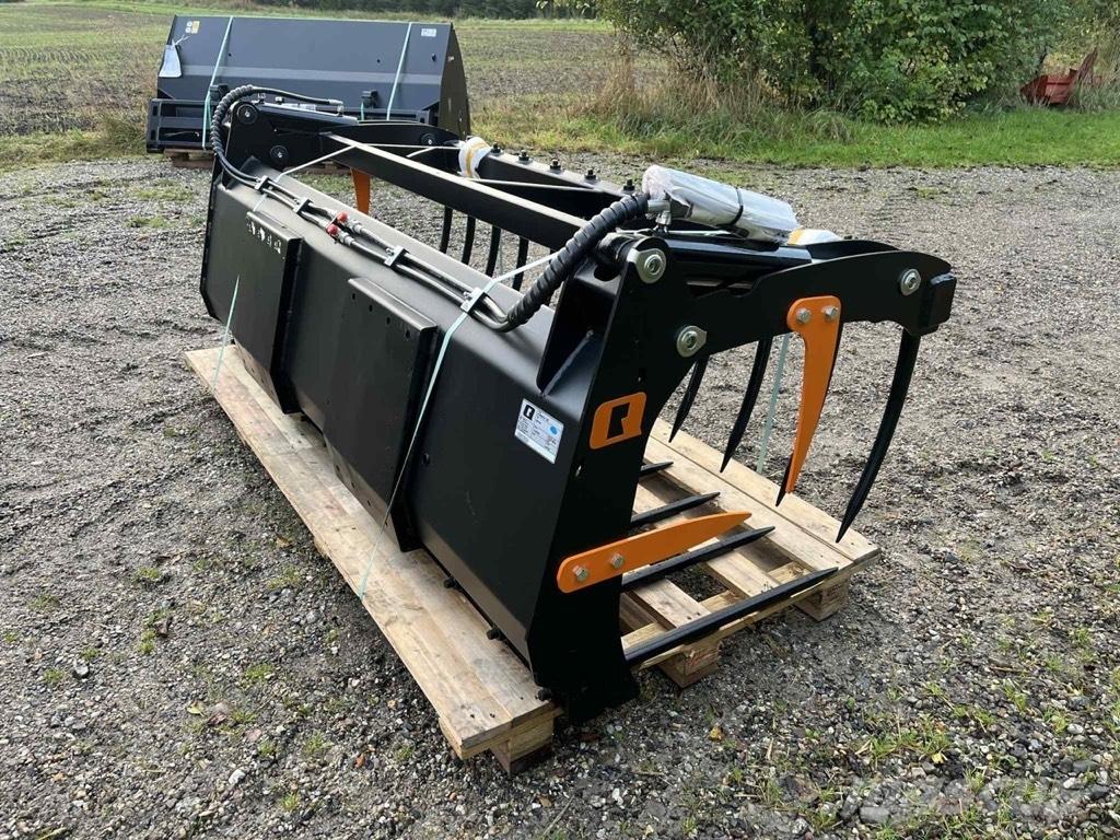 Ålö Silograb M+ 230cm フロントローダーとディガー