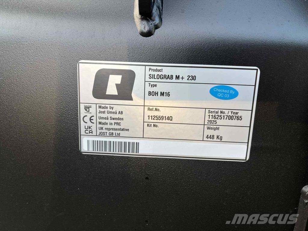 Ålö Silograb M+ 230cm フロントローダーとディガー