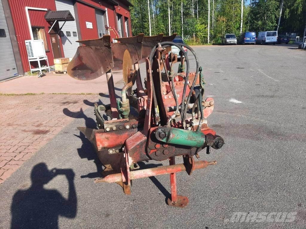 Kverneland E160 4x16 リバーシブルプラウ