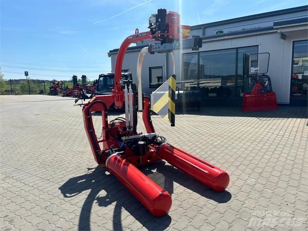 Kuhn RW 1200 C ラッピングマシーン