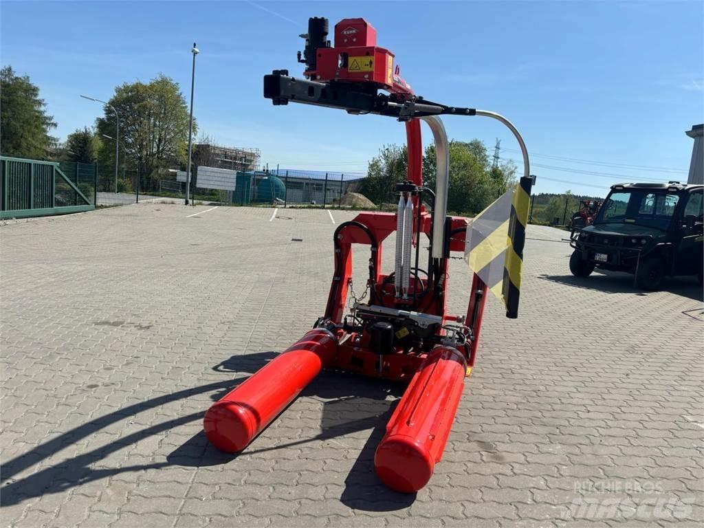 Kuhn RW 1200 C ラッピングマシーン