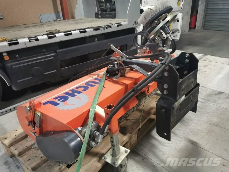 Tuchel Simplex 135HD 路面清掃機