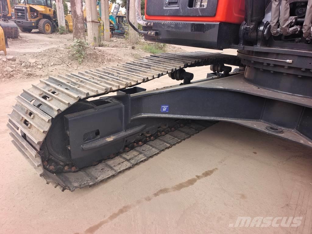 Doosan DX225LC 大型油圧ショベル12t以上（パワーショベル・ユンボ）