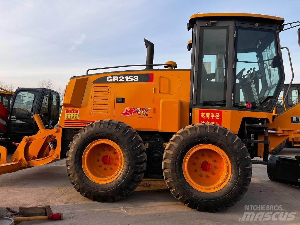 XCMG GR 2153 タイヤ式ブルドーザ