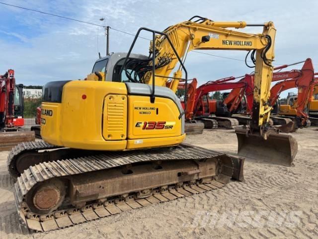 New Holland E 135 SR 大型油圧ショベル12t以上（パワーショベル・ユンボ）