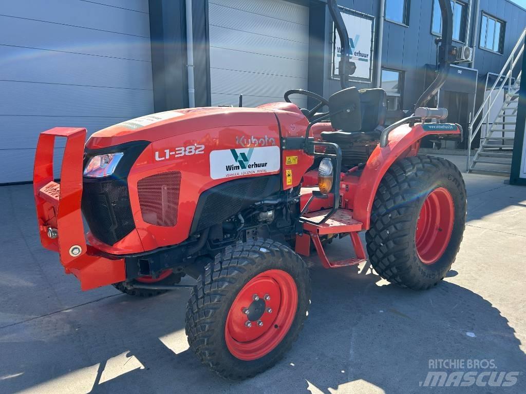Kubota L1-382 HST コンパクトトラクター