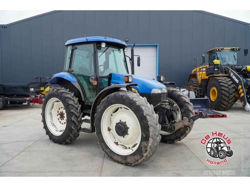 New Holland TD95D トラクター