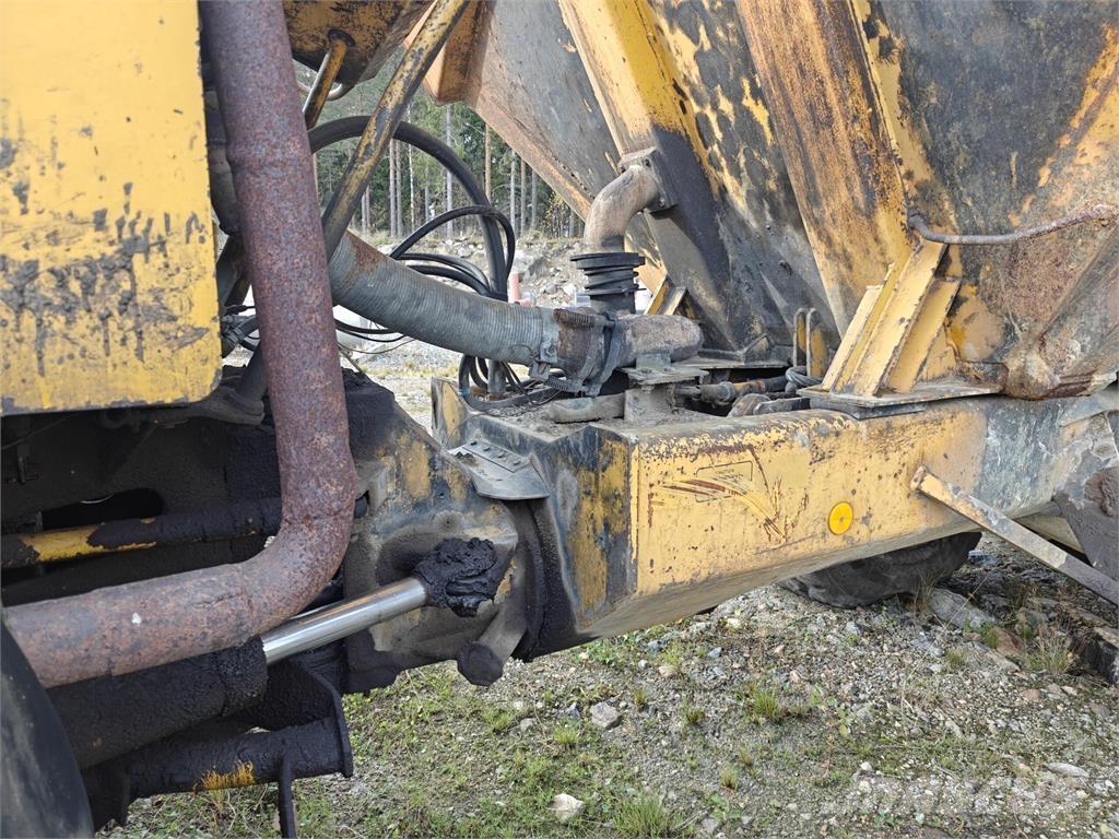 Volvo BM 861 アーティキュレート式ダンプトラック