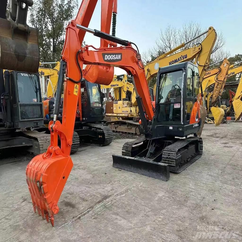 Doosan DX 60-9C ミニ油圧ショベル 7t以下（ミニユンボ・ミニディガー）