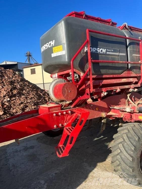 Horsch Focus 6 TD コンビネーションドリル