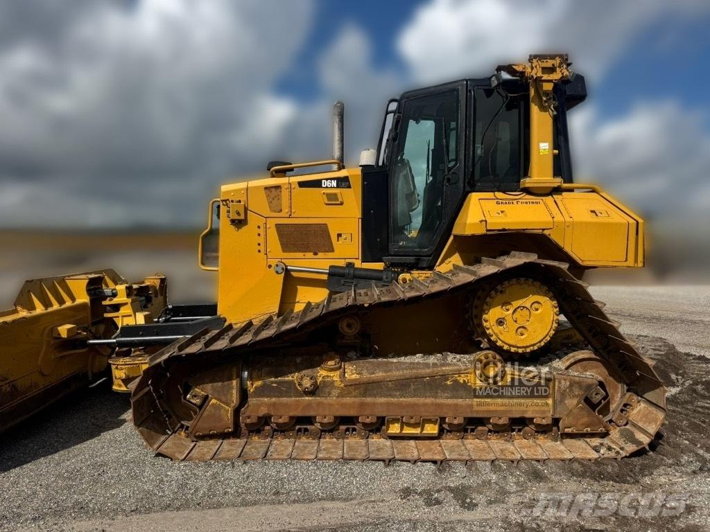 CAT D 6 N LGP ブルドーザー
