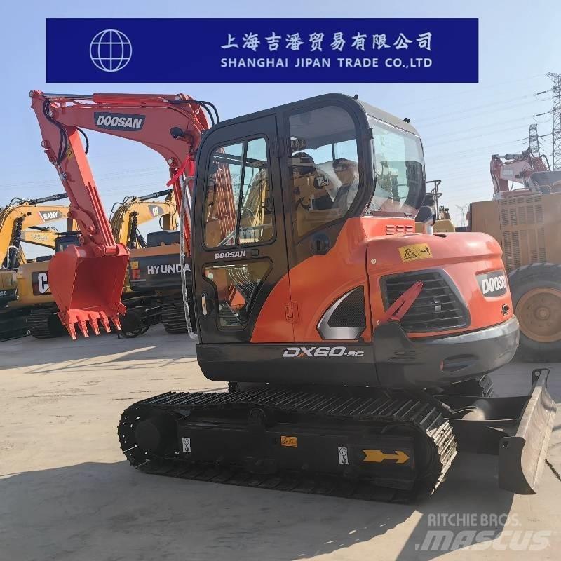 Doosan DX 60 大型油圧ショベル12t以上（パワーショベル・ユンボ）