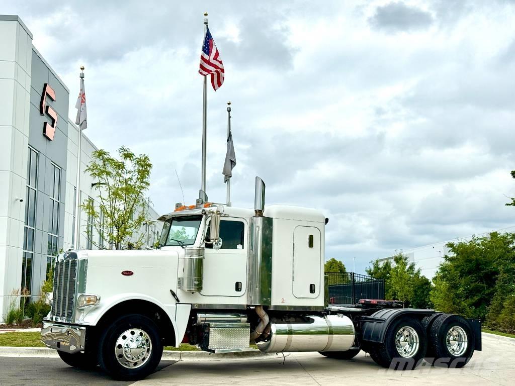 Peterbilt 388 中古トラクターヘッド | トレーラーヘッド
