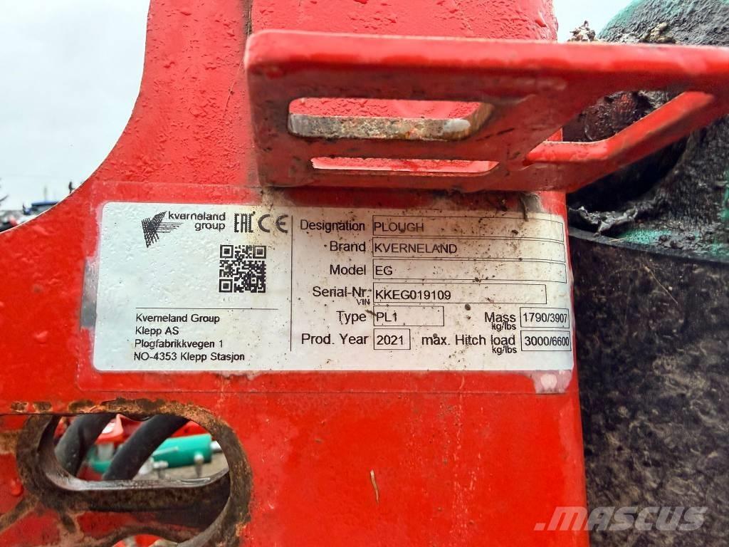Kverneland EG85 リバーシブルプラウ