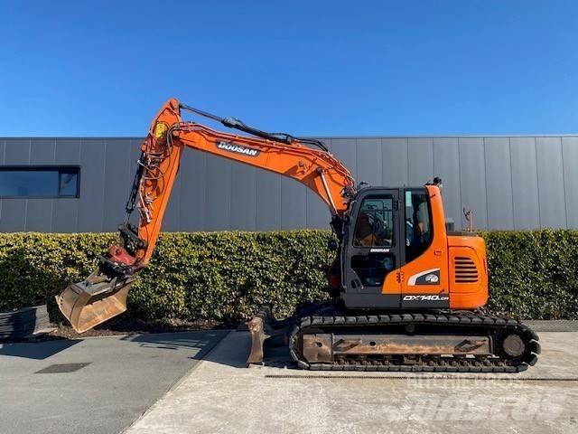 Hitachi 140W-5B ホイール式油圧ショベル（パワーショベル・ユンボ・バックホー）