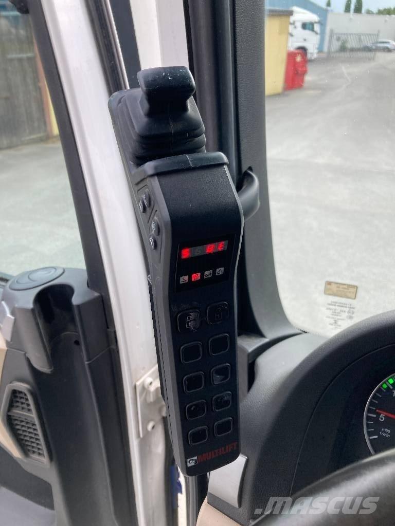 MAN TGX 26.500 6X2 アームロール