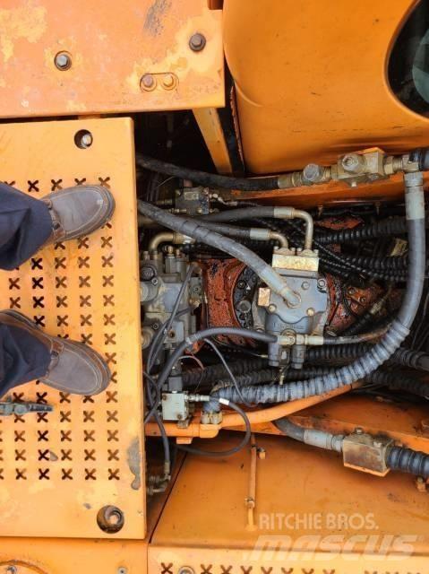 Doosan DX 210 W ホイール式油圧ショベル（パワーショベル・ユンボ・バックホー）