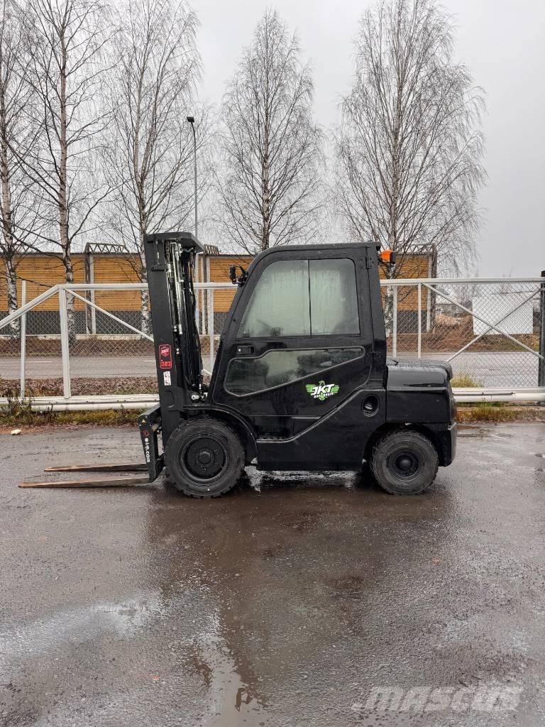 Toyota 02-8 FDF 30 ディーゼル・軽油