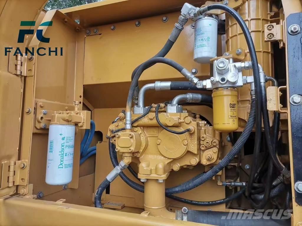 CAT 320 D 大型油圧ショベル12t以上（パワーショベル・ユンボ）