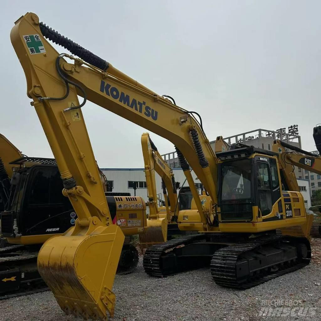 Komatsu 200-8 大型油圧ショベル12t以上（パワーショベル・ユンボ）