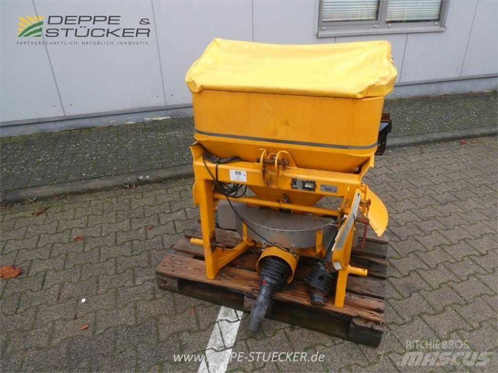 Bogballe S2 P 砂と塩撒き専用車