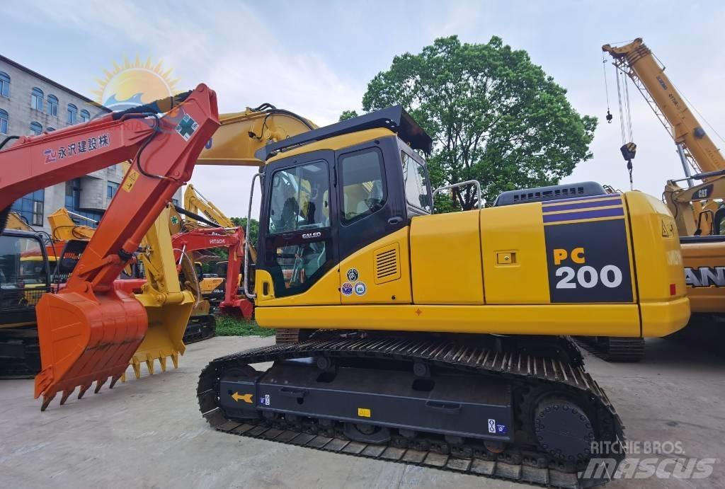 Komatsu PC 200-7 大型油圧ショベル12t以上（パワーショベル・ユンボ）