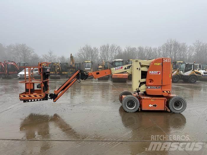 JLG E300AJP その他リフトとプラットフォーム