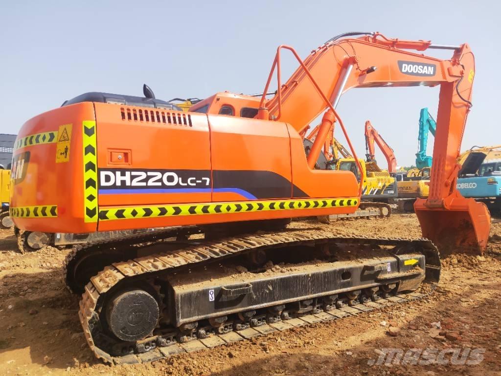Doosan DH220LC-7 大型油圧ショベル12t以上（パワーショベル・ユンボ）