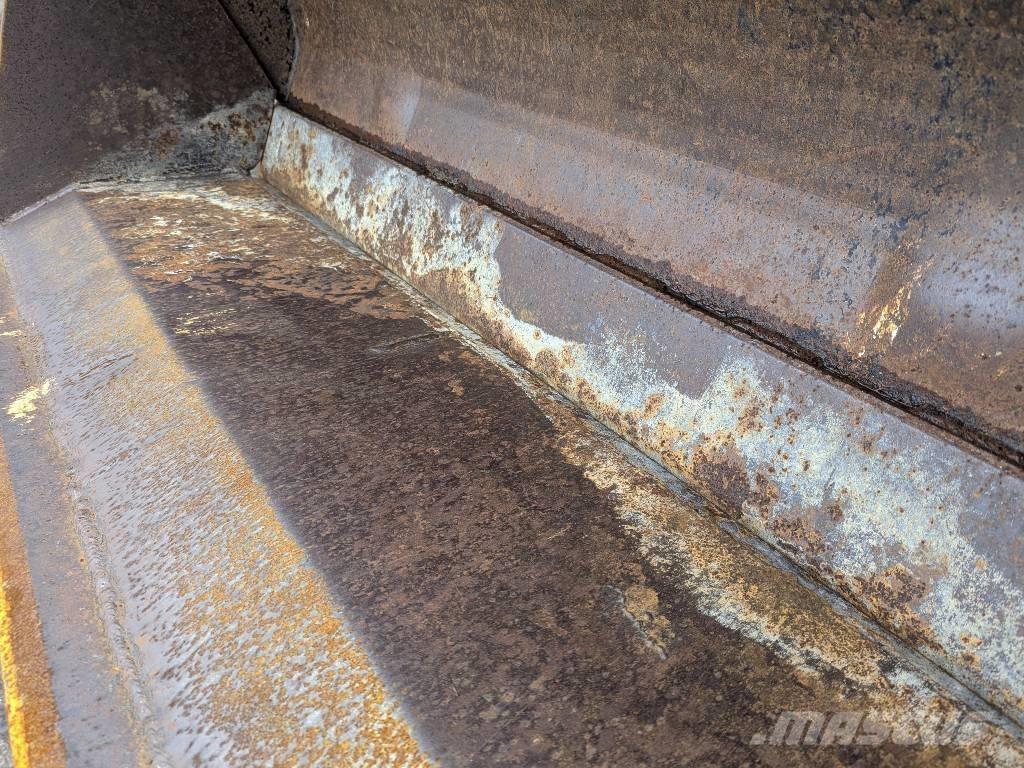  SUTTON 4-IN-1 BUCKET バケット